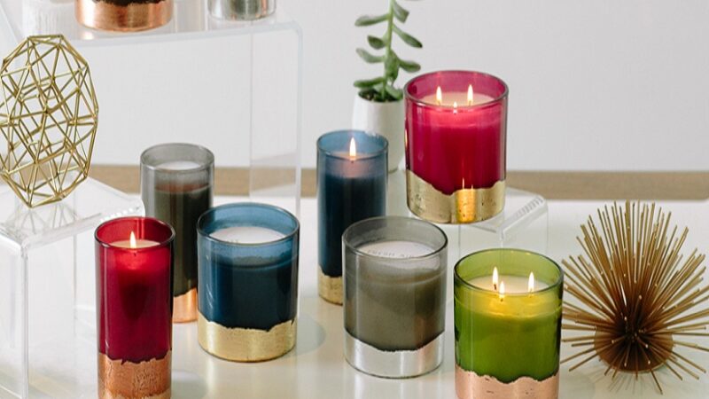 Cold Throw Scent Candles to Cover the Unwelcome Bathroom Odors