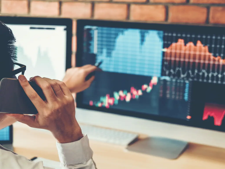 The Pros and Cons of Investing in Mutual Funds