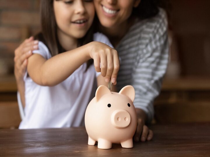Kids’ Savings Accounts: Benefits, Features, and Smart Tips for Parents