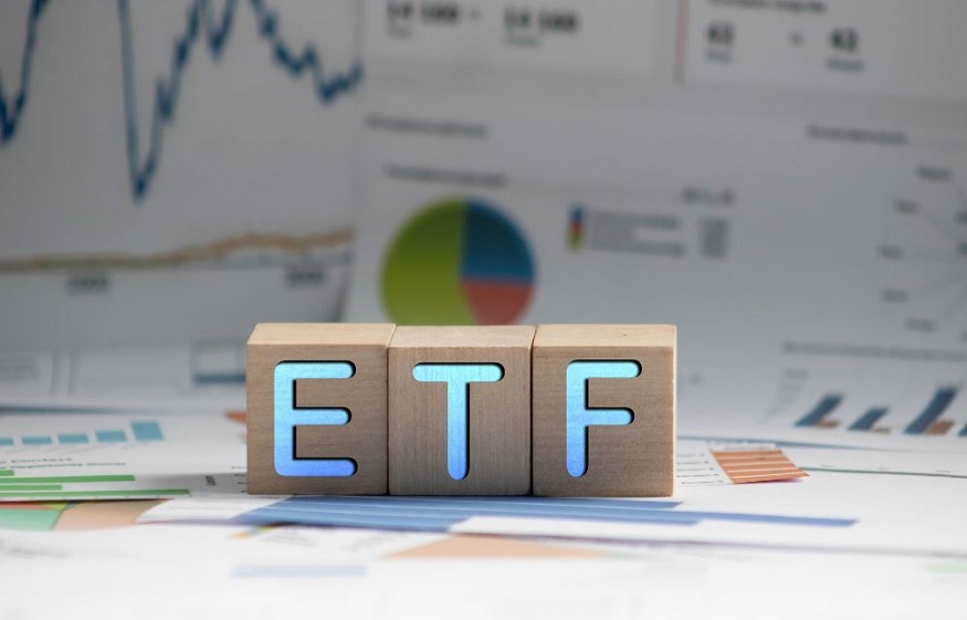 Simple ETF Strategies That Can Help UK Investors Navigate Market Volatility
